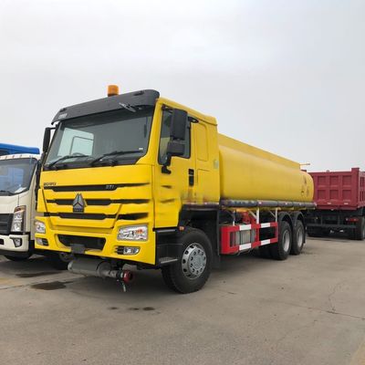 Un bon prix. LHD RHD Type de conduite Sinotruk camion à bascule 20000 litres 6000 gallons Howo 6x4 380 ch en ligne