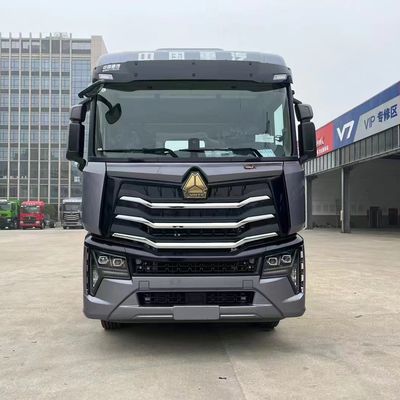 Un bon prix. Double rangée Howo Sinotruk camion tracteur 6x4 610hp 10 roues d'occasion en ligne