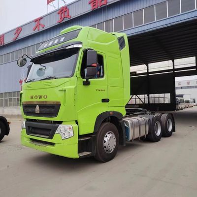 Un bon prix. Utilisé HOWO Sinotruk camion tracteur T7H 540HP 6X4 avec système multimédia fenêtre manuelle en ligne