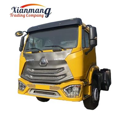Un bon prix. 2017-2024 Année d'occasion Howo NX camions tracteurs 371 380 400 chevaux 6x4 10 roues remorque Tête de camion avec 2 passagers en ligne