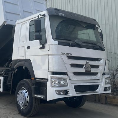 Un bon prix. Sinotruck utilisé Howo Dump Truck 6x4 Euro 2 Spécification 5600X2300X1500mm Cisterne à carburant 300L Capacité de charge maximale de 30 tonnes en ligne
