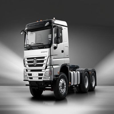 Un bon prix. Le camion tracteur Shacman original avec 10 pneus en ligne