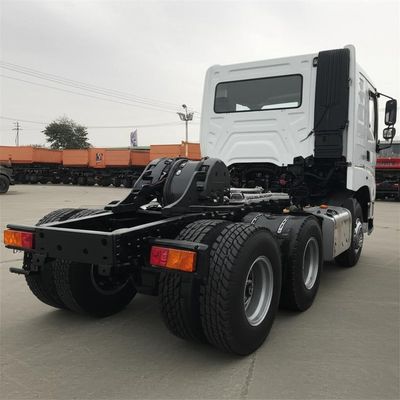 Un bon prix. Zf Steering Shacman Tractor Truck with 10 Tires for Heavy Load Capacity and Smooth Wheel Steering en ligne